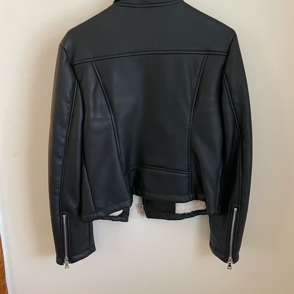 Express Sherpa Lined Faux Leather Jacket - Picture 6 of 6